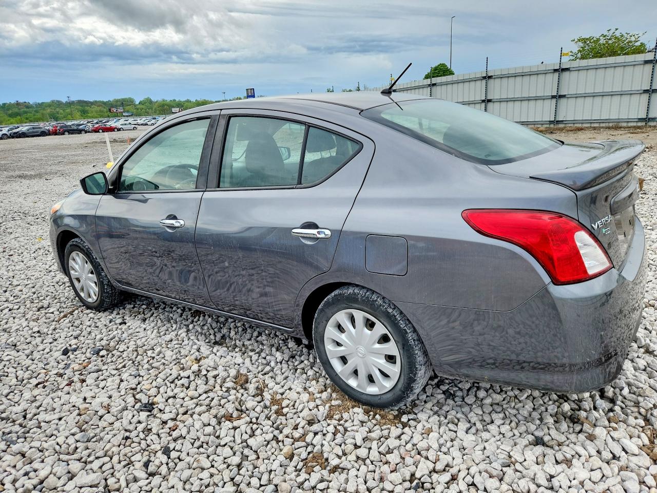 Nissan Versa 1.6 Sv