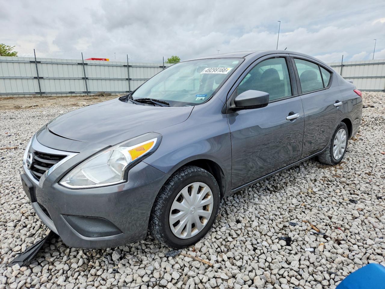Salvage Nissan Versa Image