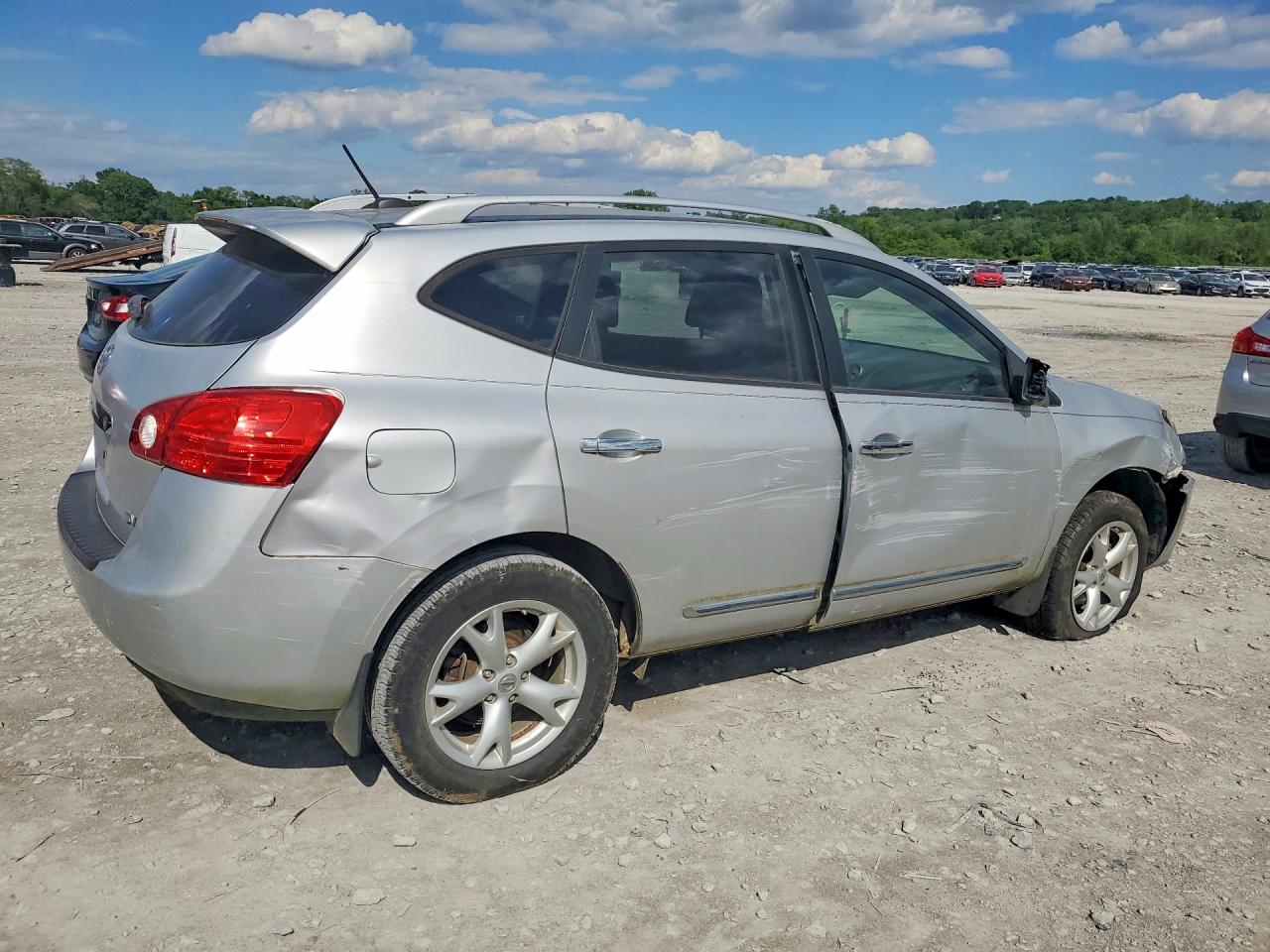 Nissan Rogue S
