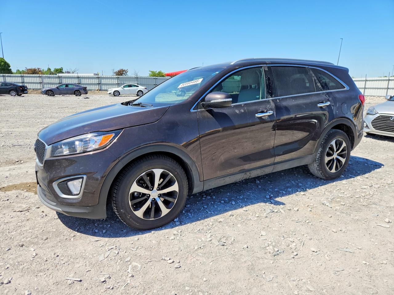 Salvage Kia Sorento Image