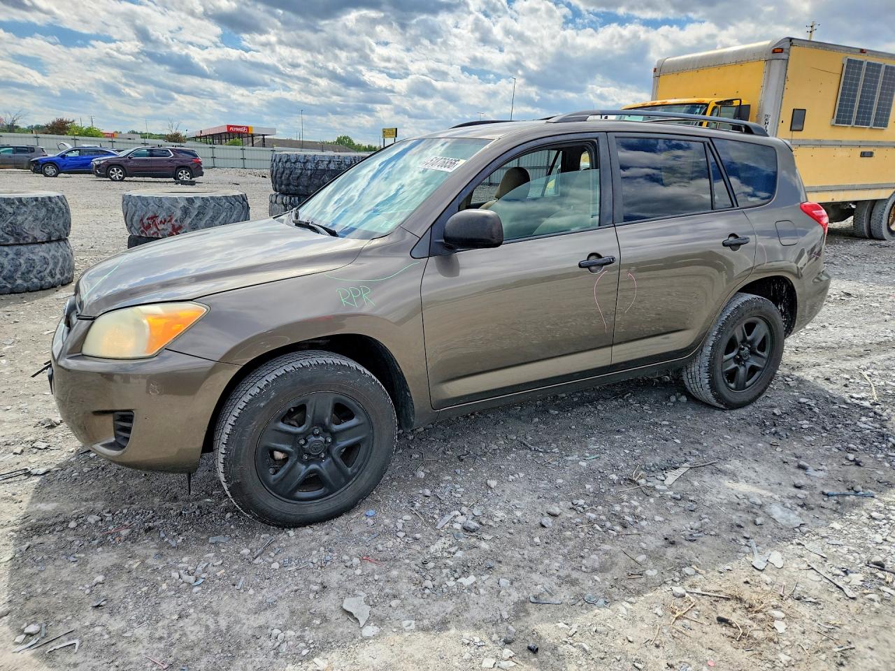 Salvage Toyota RAV4 Image
