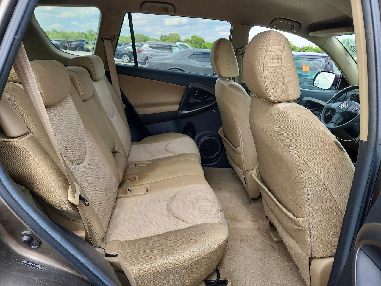 Toyota RAV4 Base