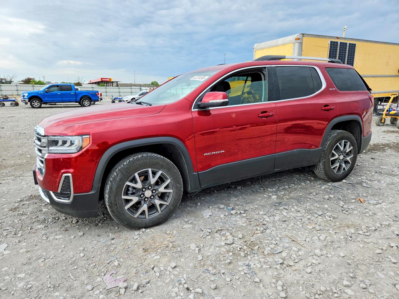 Salvage GMC Acadia Image
