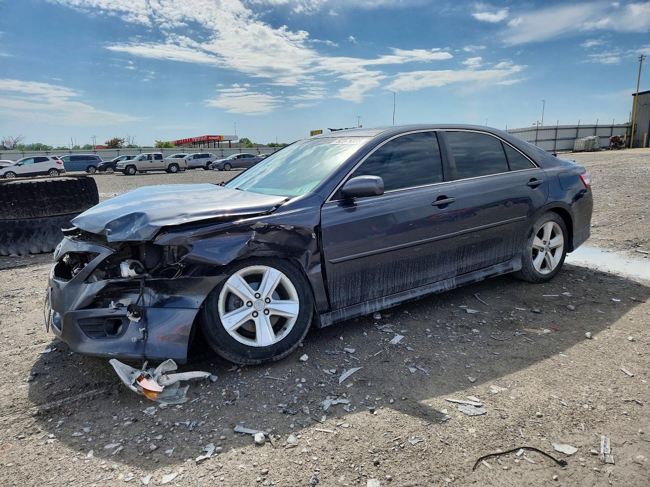 Salvage Toyota Camry Image