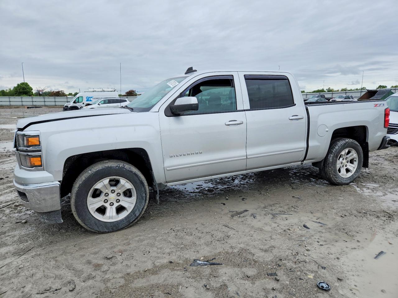 Salvage Chevrolet Silverado Image
