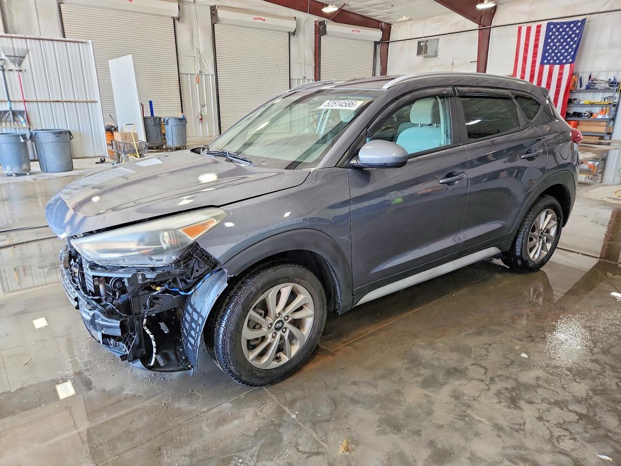 Salvage Hyundai TUCSON Image