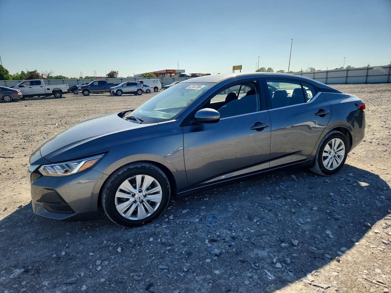 Salvage Nissan Sentra Image