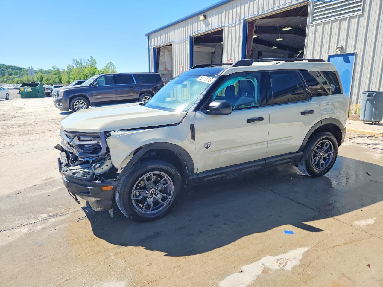 Salvage Ford Bronco Image