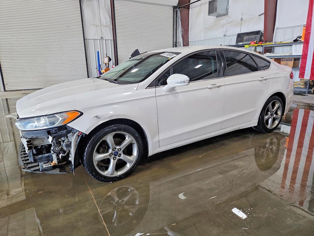 Salvage Ford Fusion Image