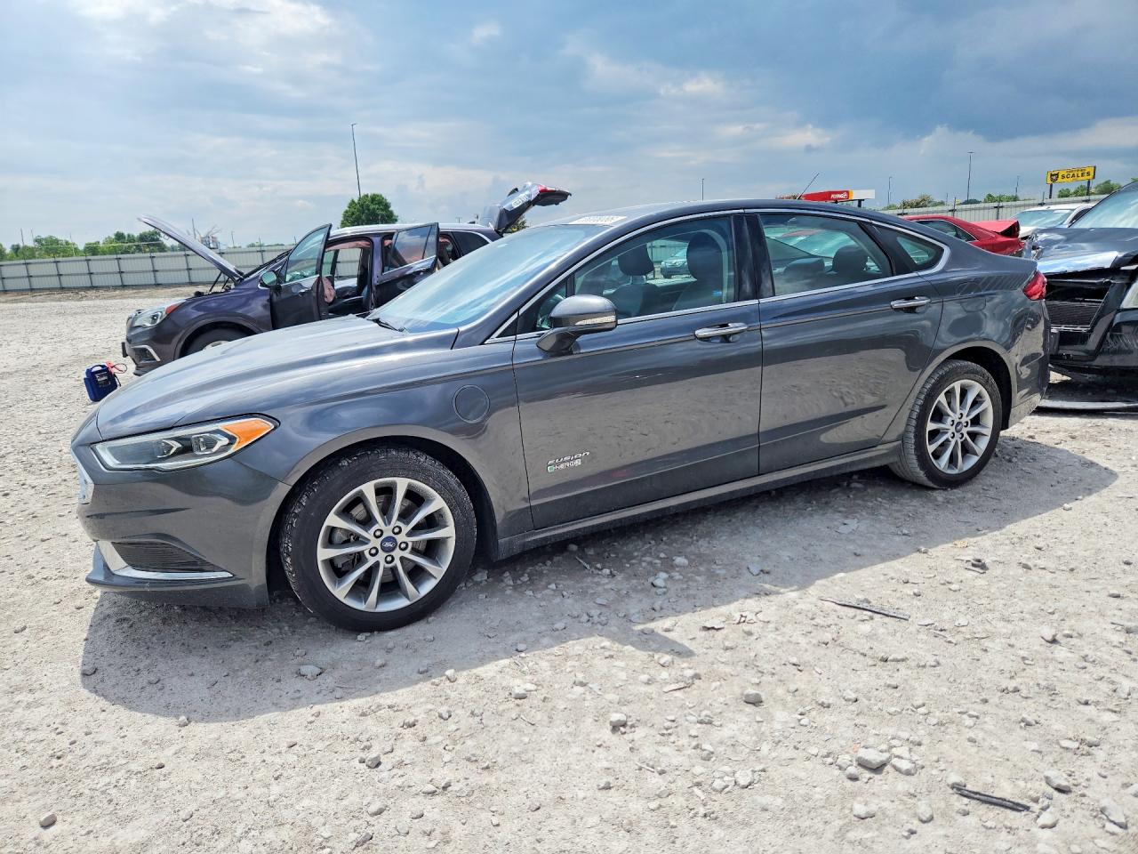 Salvage Ford Fusion Image