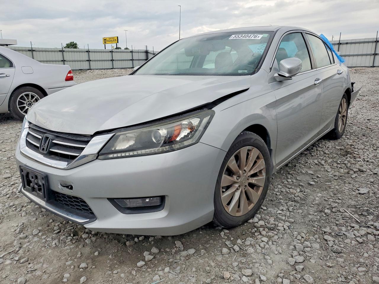 Salvage Honda Accord Image