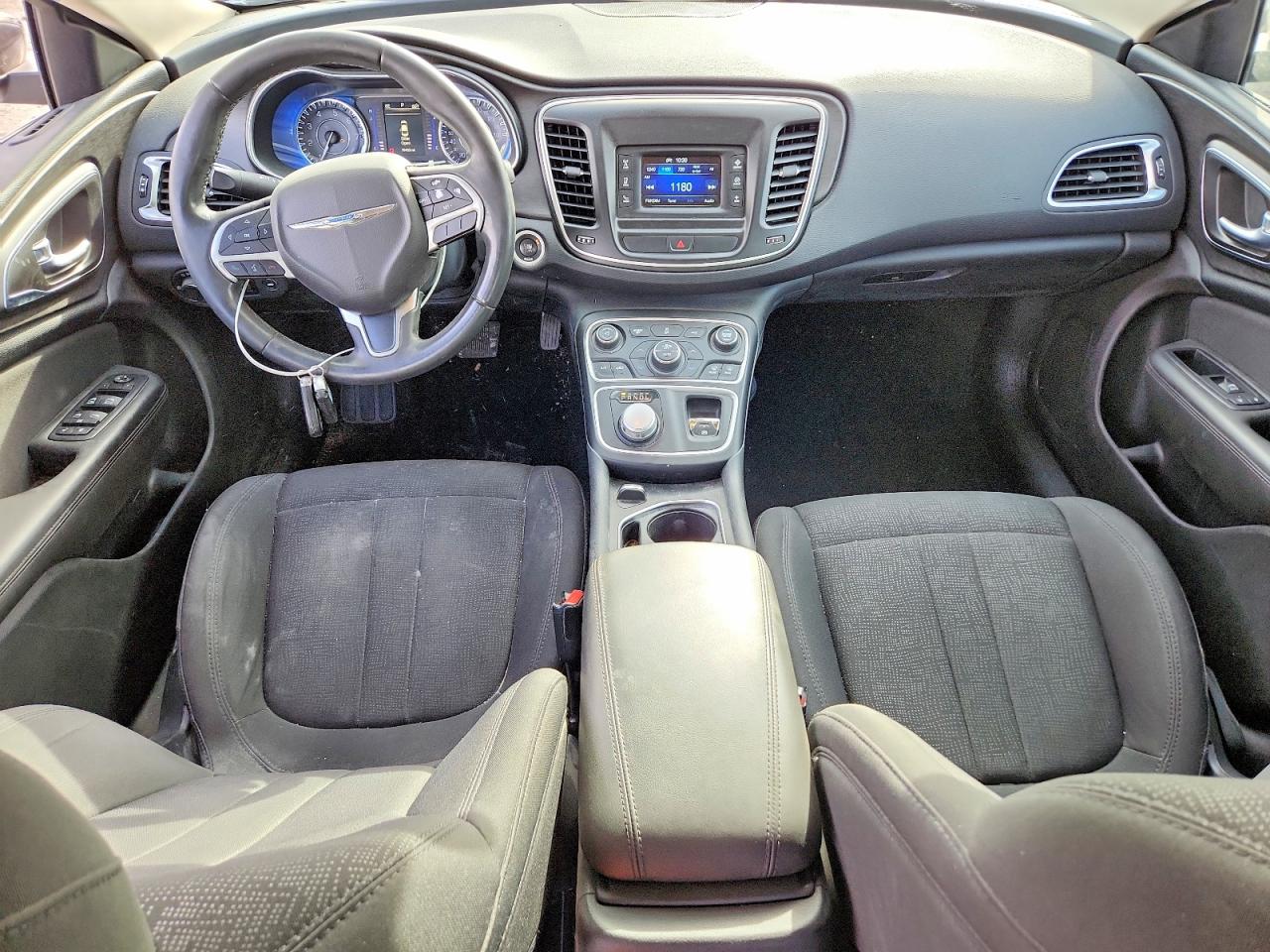 Chrysler 200