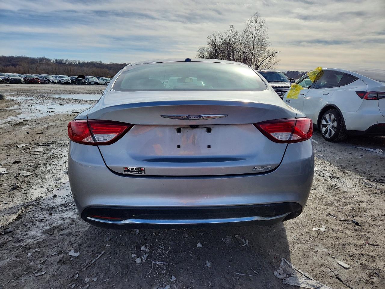 Chrysler 200