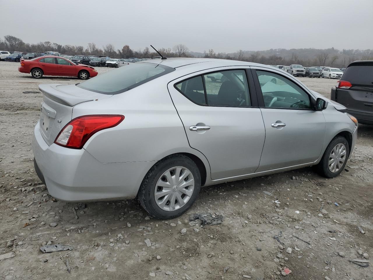 Nissan Versa S