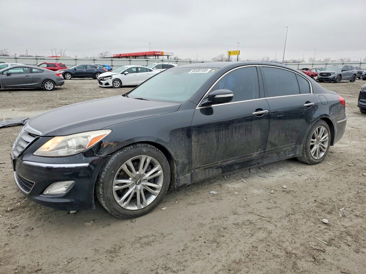 Salvage Hyundai Genesis Image