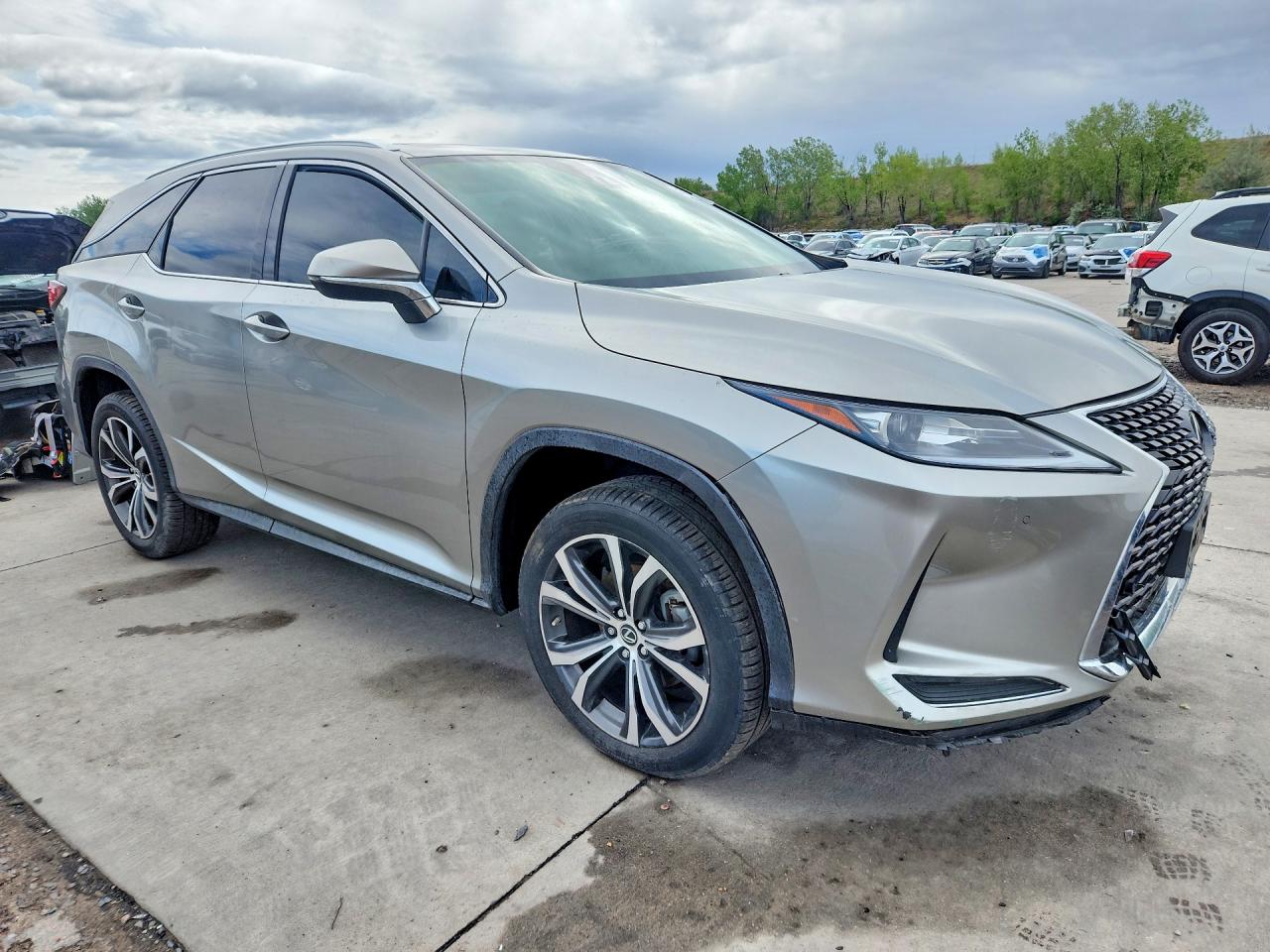 Lexus RX Base