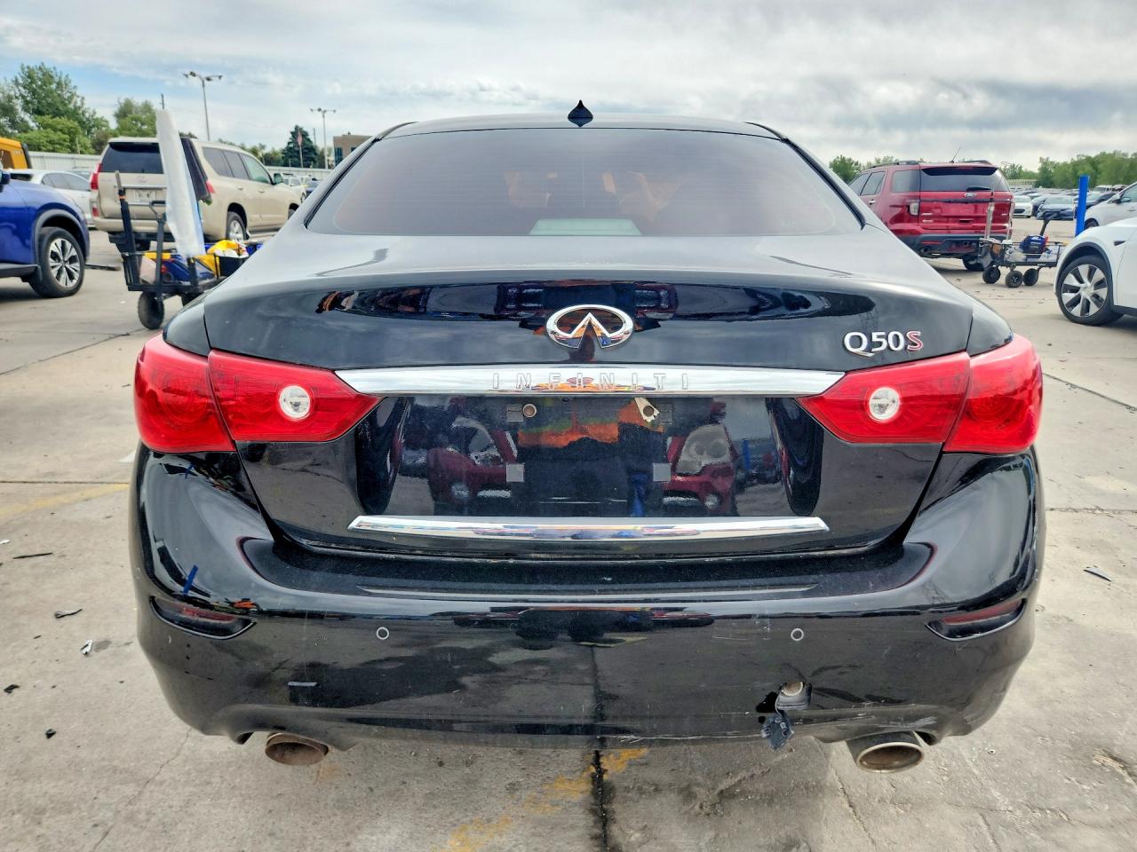 INFINITI Q50 Sport