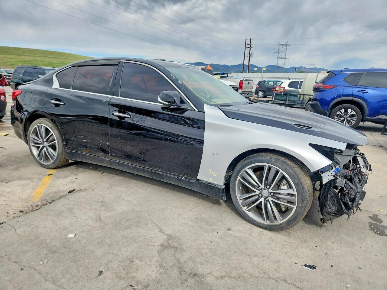 INFINITI Q50 Sport