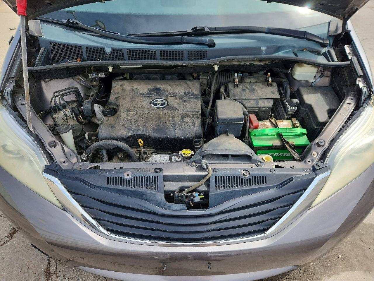 Toyota Sienna Le