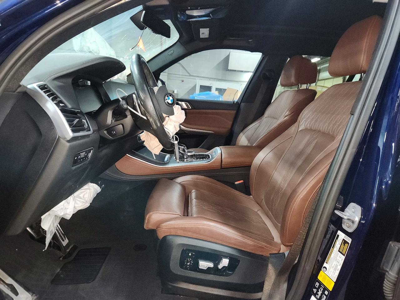 BMW X Series M50i
