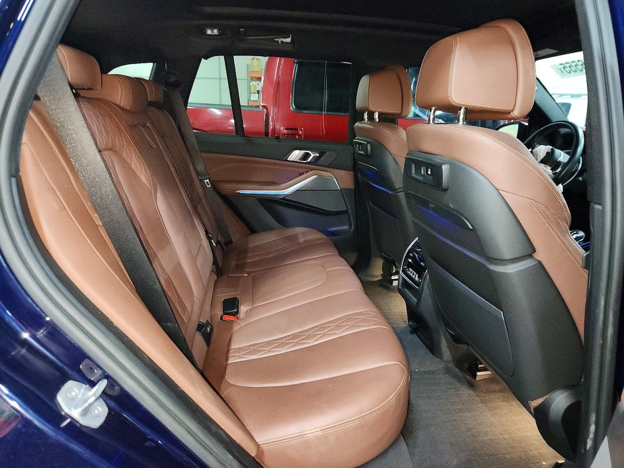 BMW X Series M50i