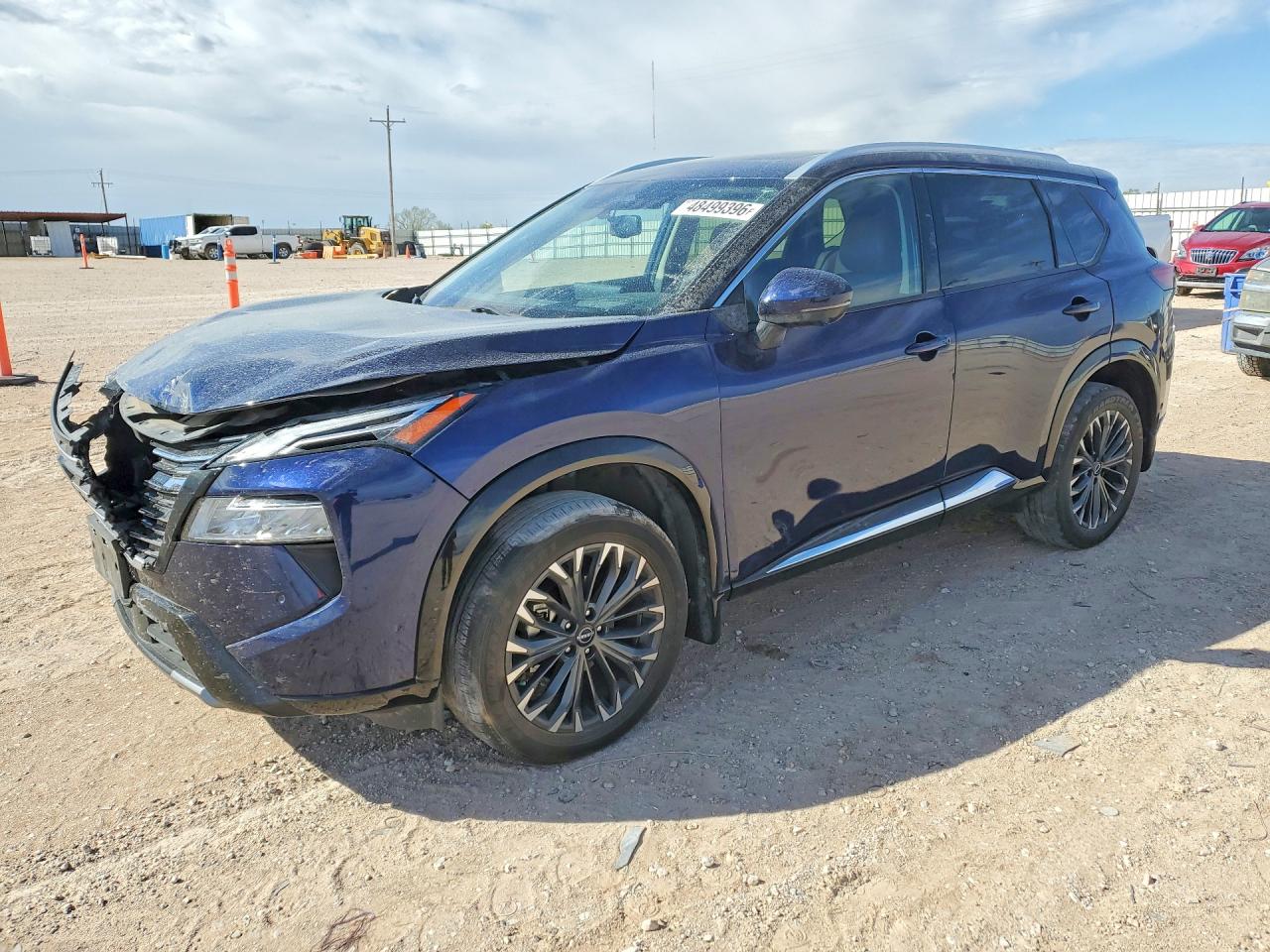 Salvage Nissan Rogue Image