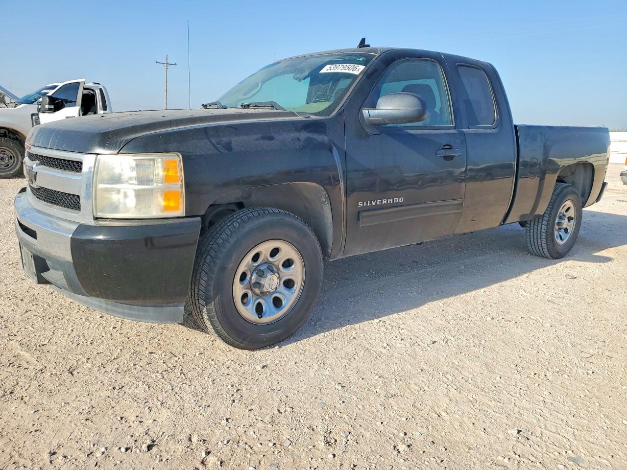 Salvage Chevrolet Silverado Image