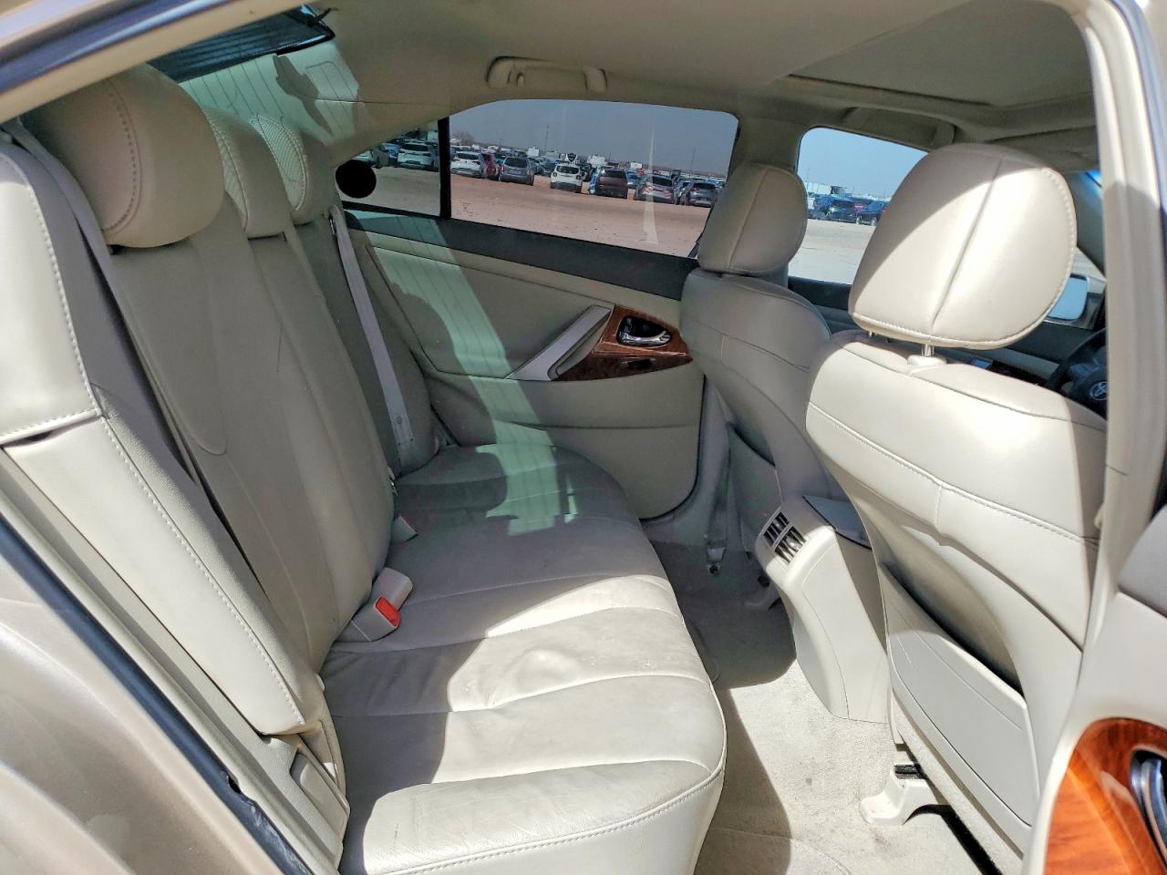 Toyota Camry Xle V6