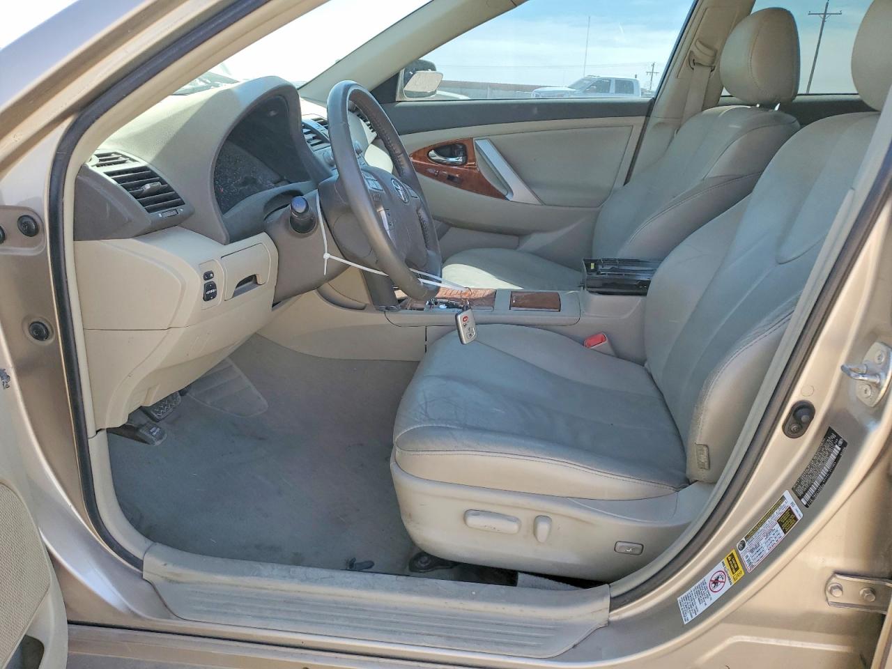 Toyota Camry Xle V6