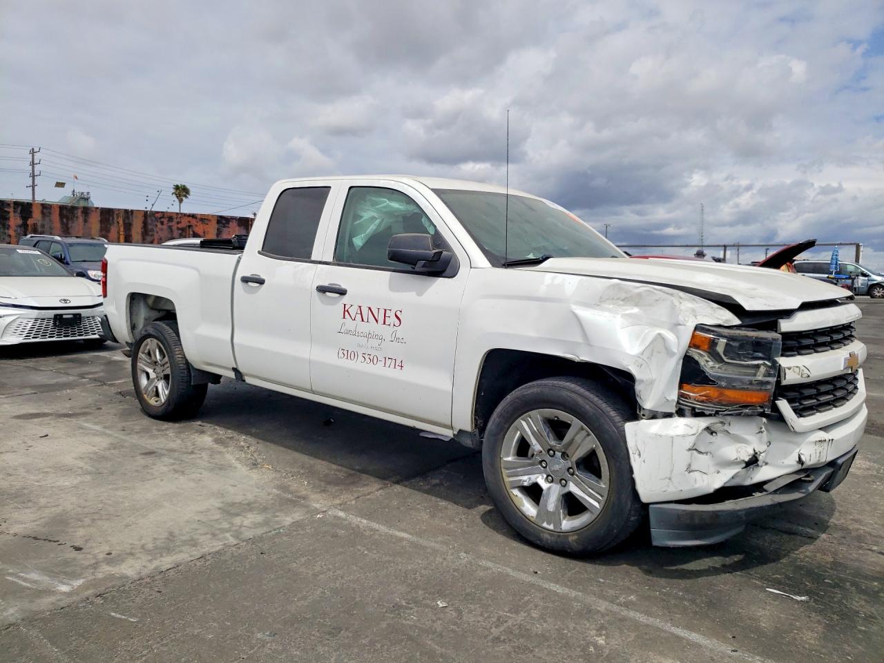 Chevrolet Silverado C1500 Custom
