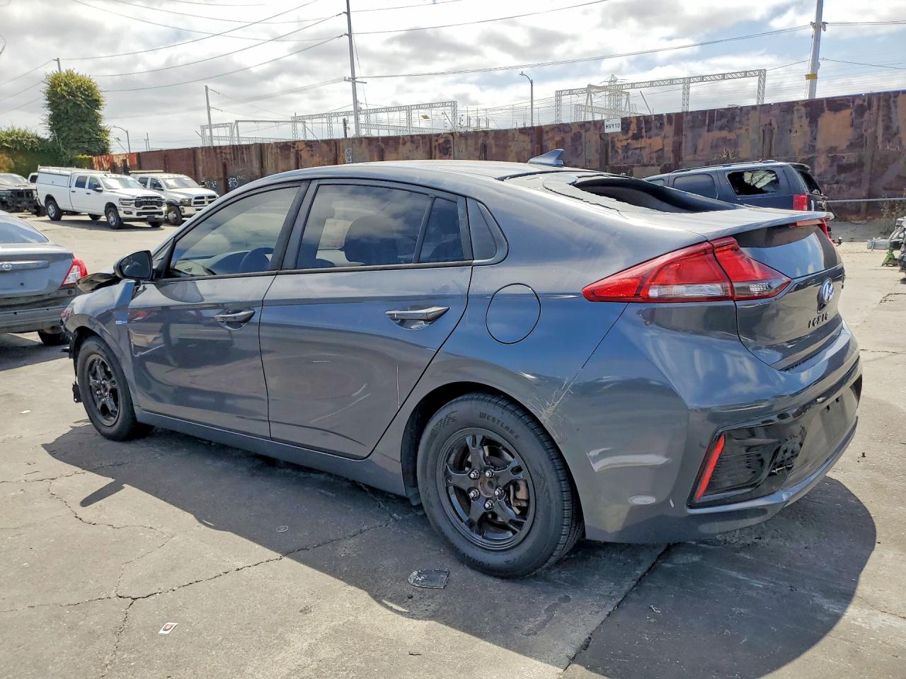 Hyundai Ioniq Blue