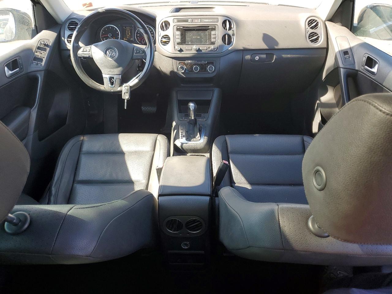 Volkswagen Tiguan S
