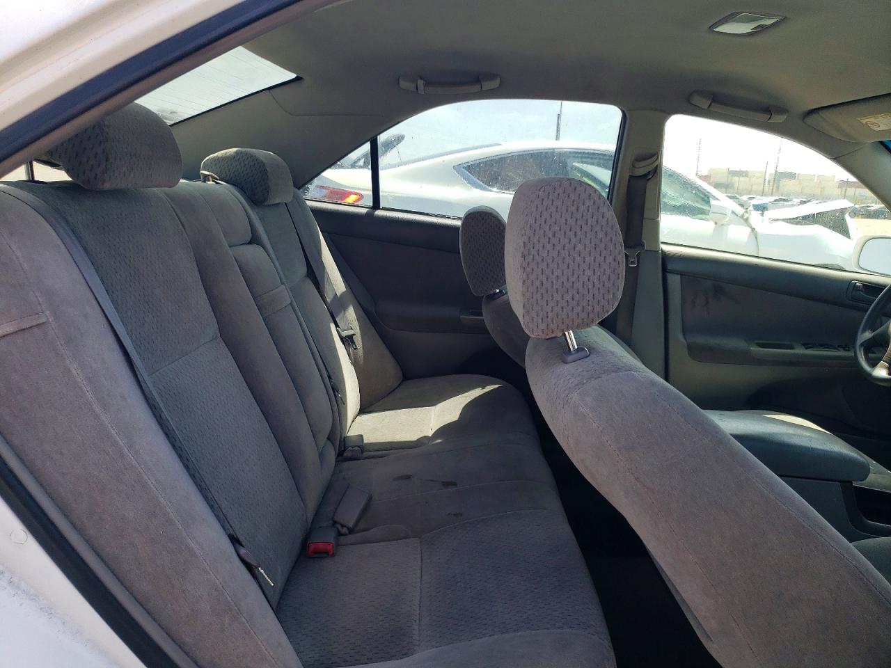 Toyota Camry Le V6