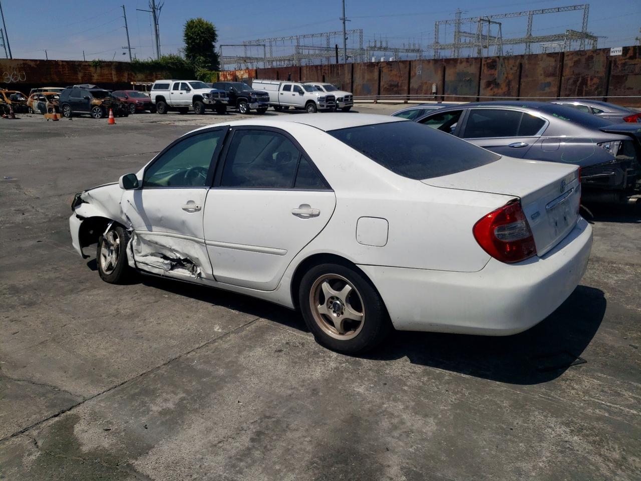 Toyota Camry Le V6