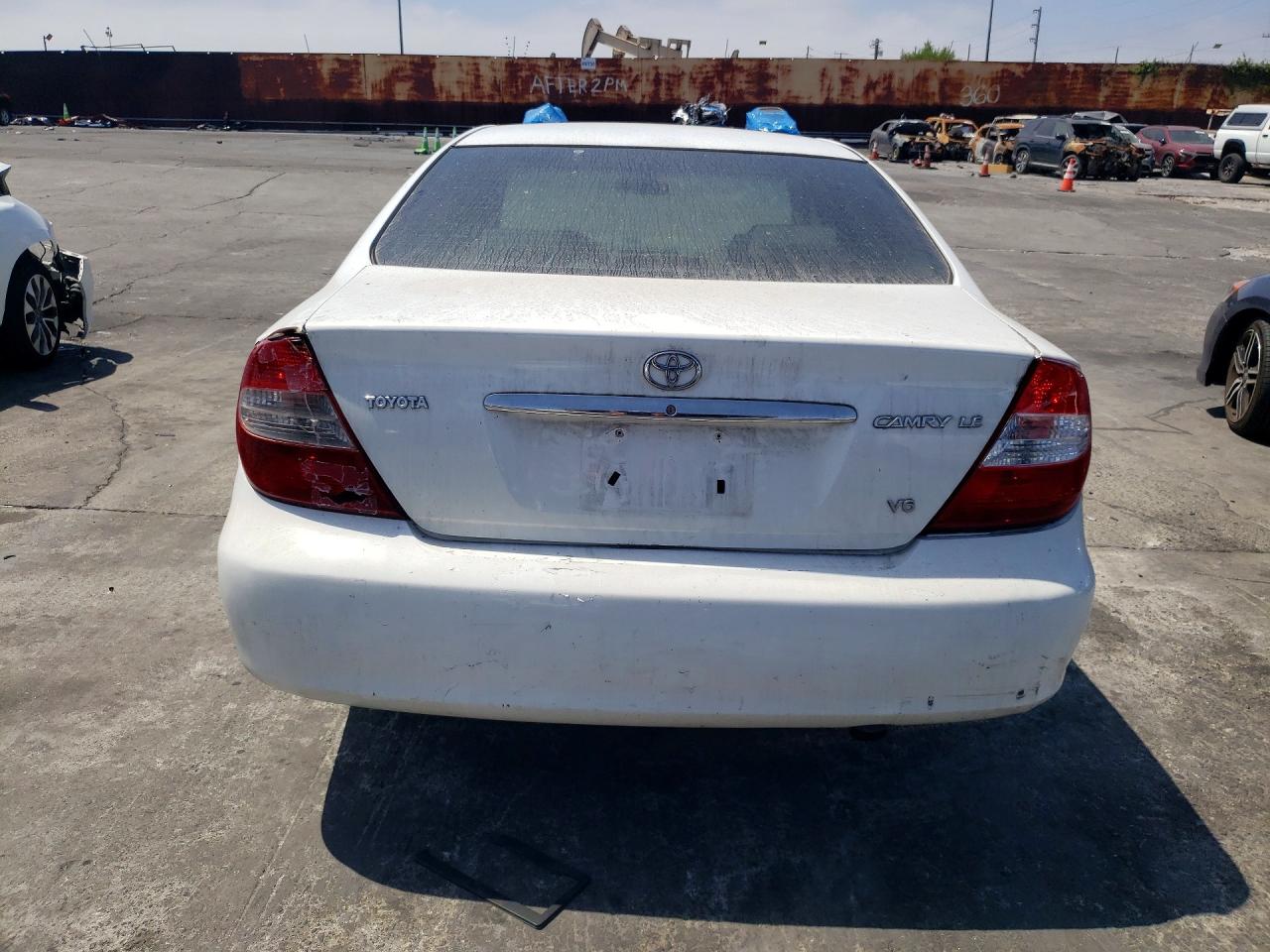 Toyota Camry Le V6