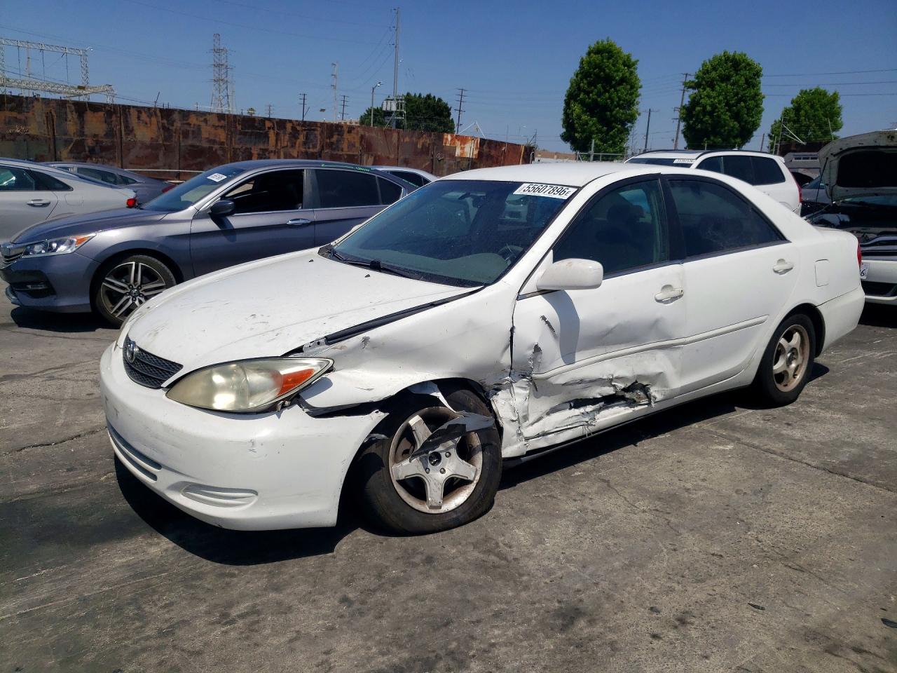 Salvage Toyota Camry Image