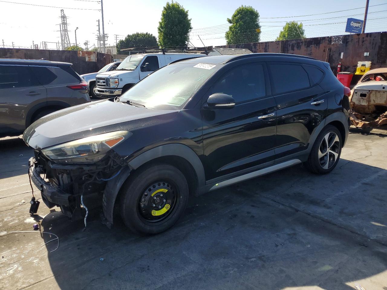 Salvage Hyundai TUCSON Image