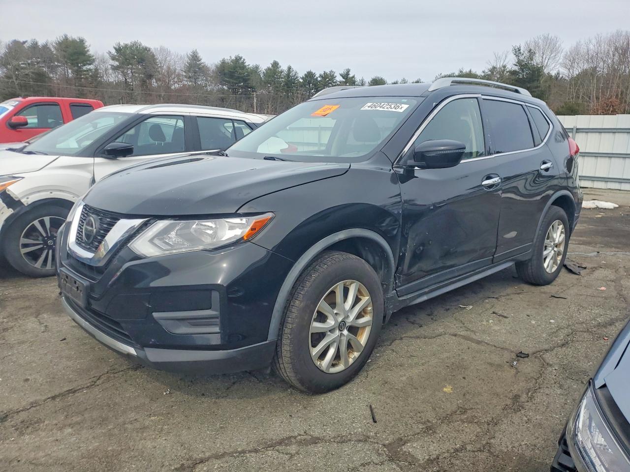Salvage Nissan Rogue Image