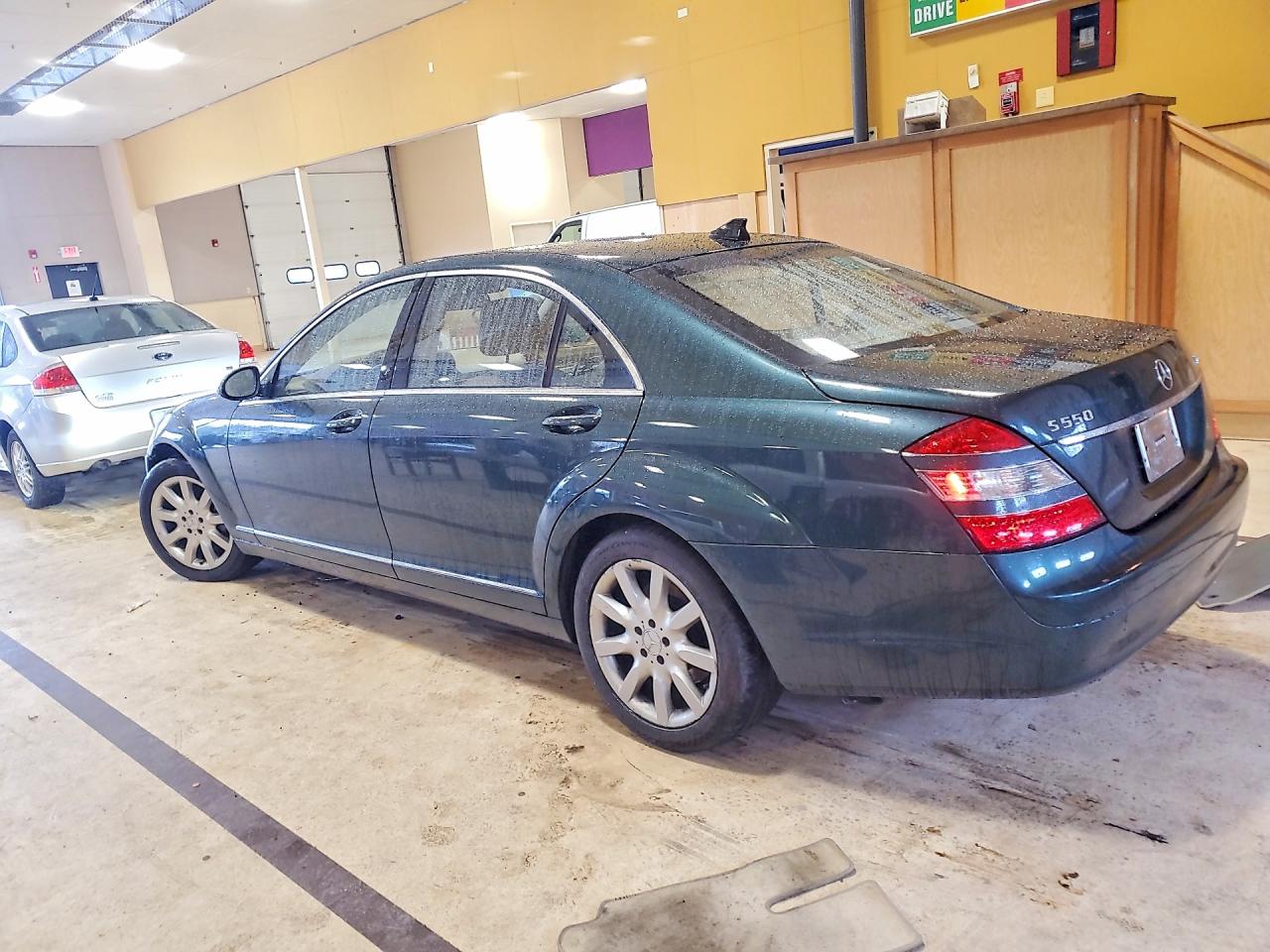 Mercedes-Benz S-Class 550 4matic