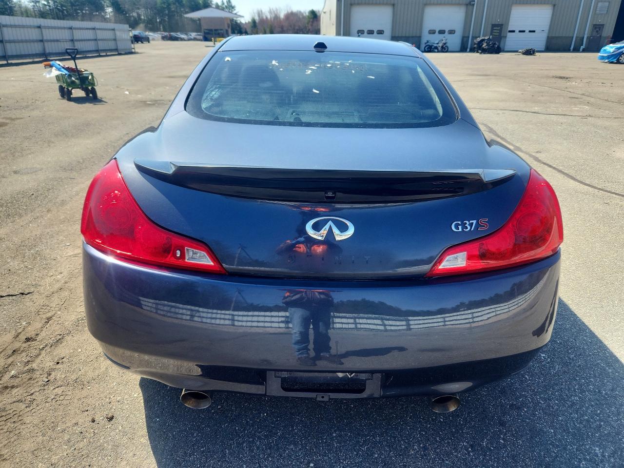 INFINITI G37 Base
