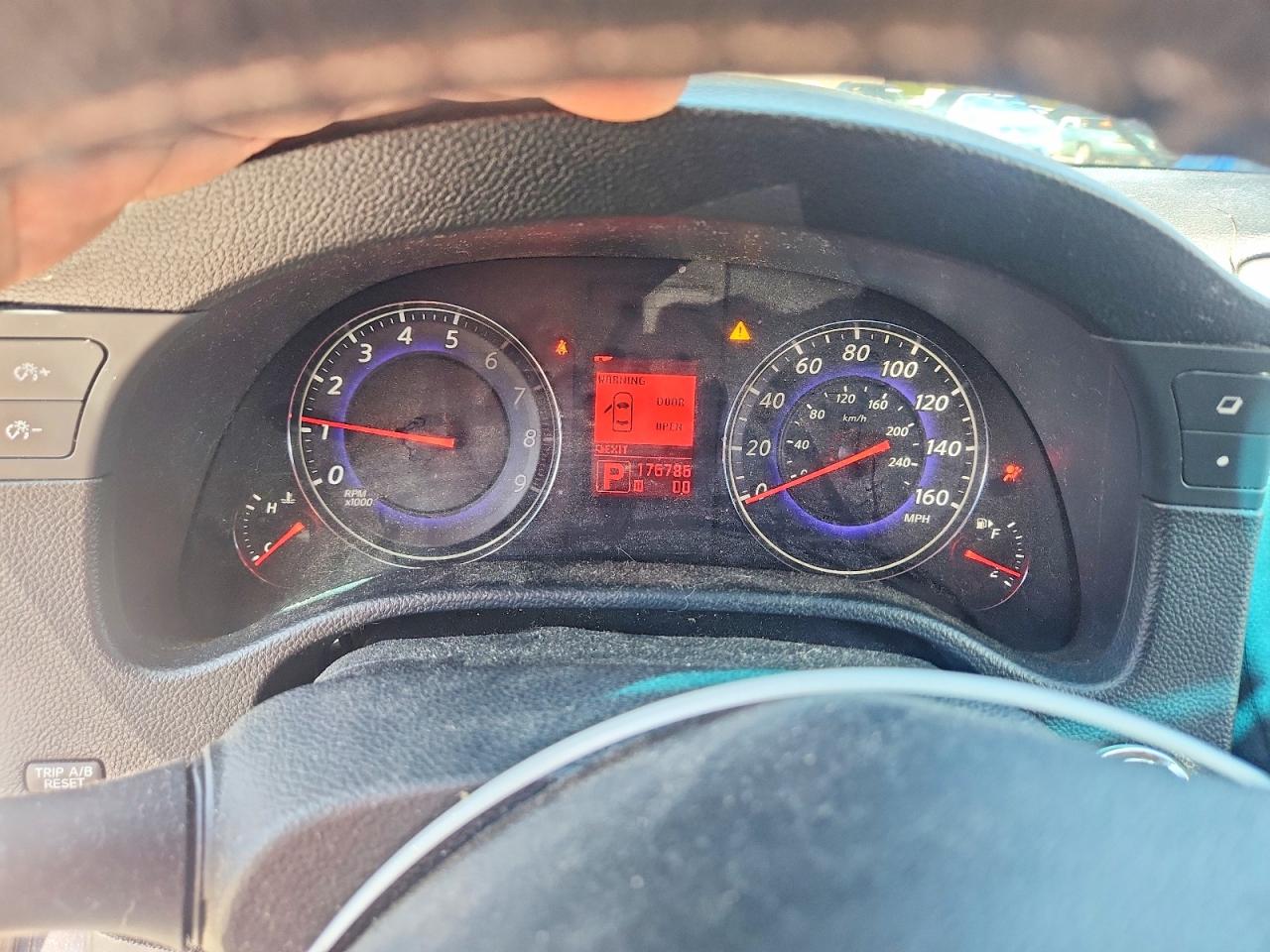 INFINITI G37 Base