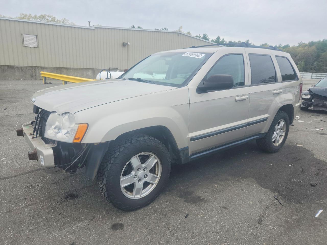Salvage Jeep Cherokee Image