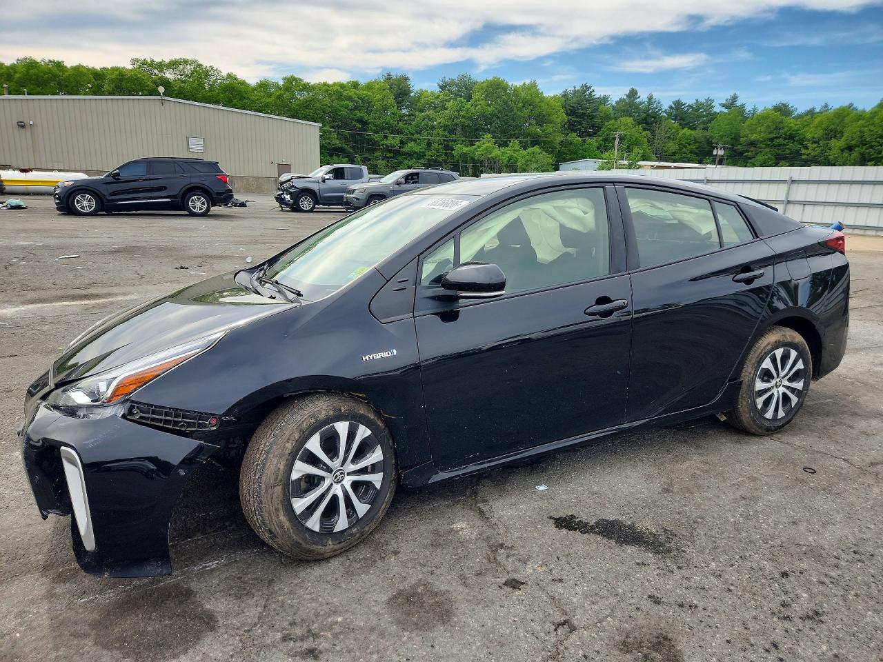 Salvage Toyota Prius Image