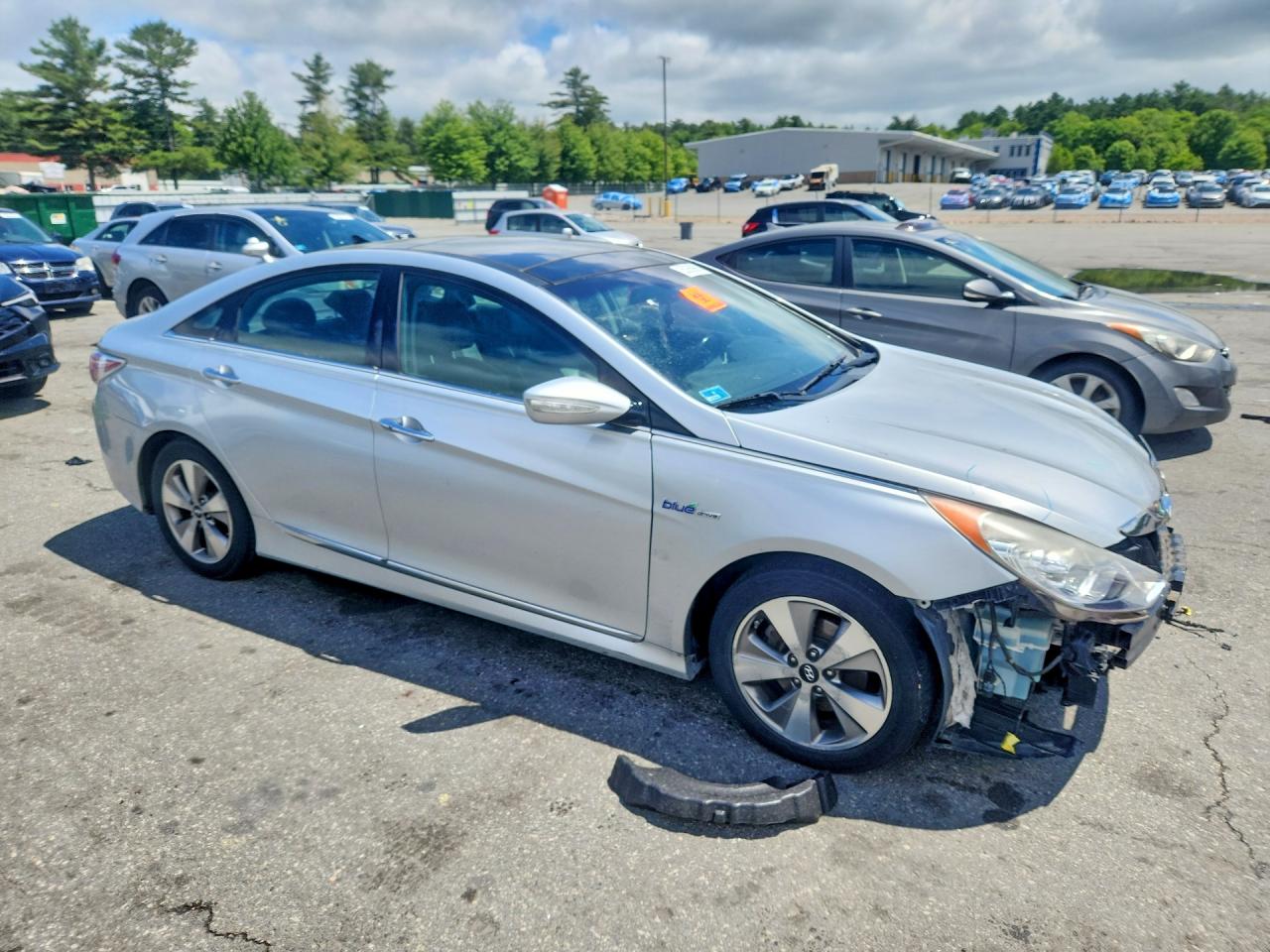 Hyundai SONATA Hybrid