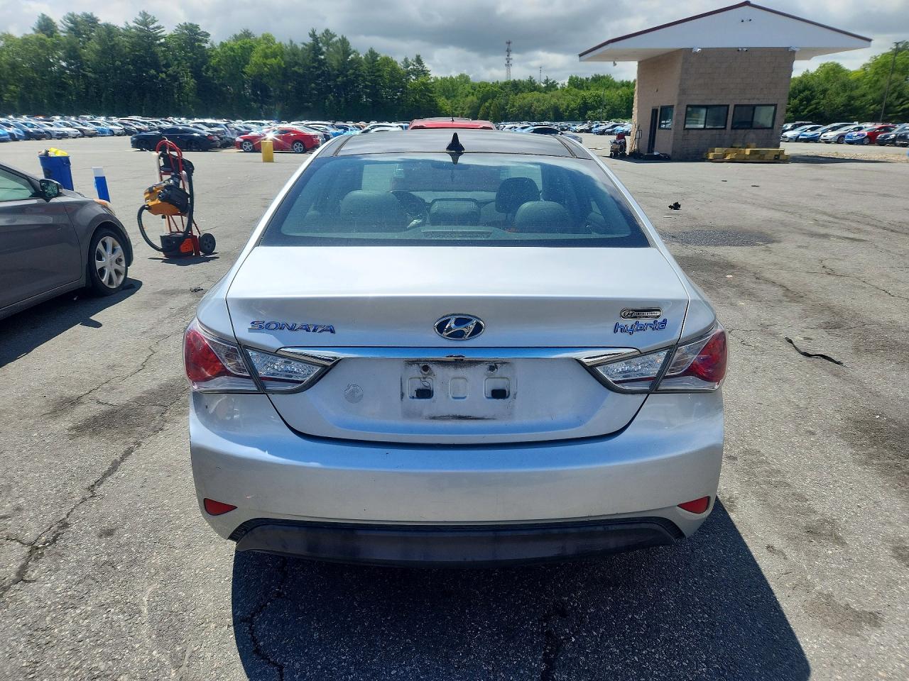 Hyundai SONATA Hybrid
