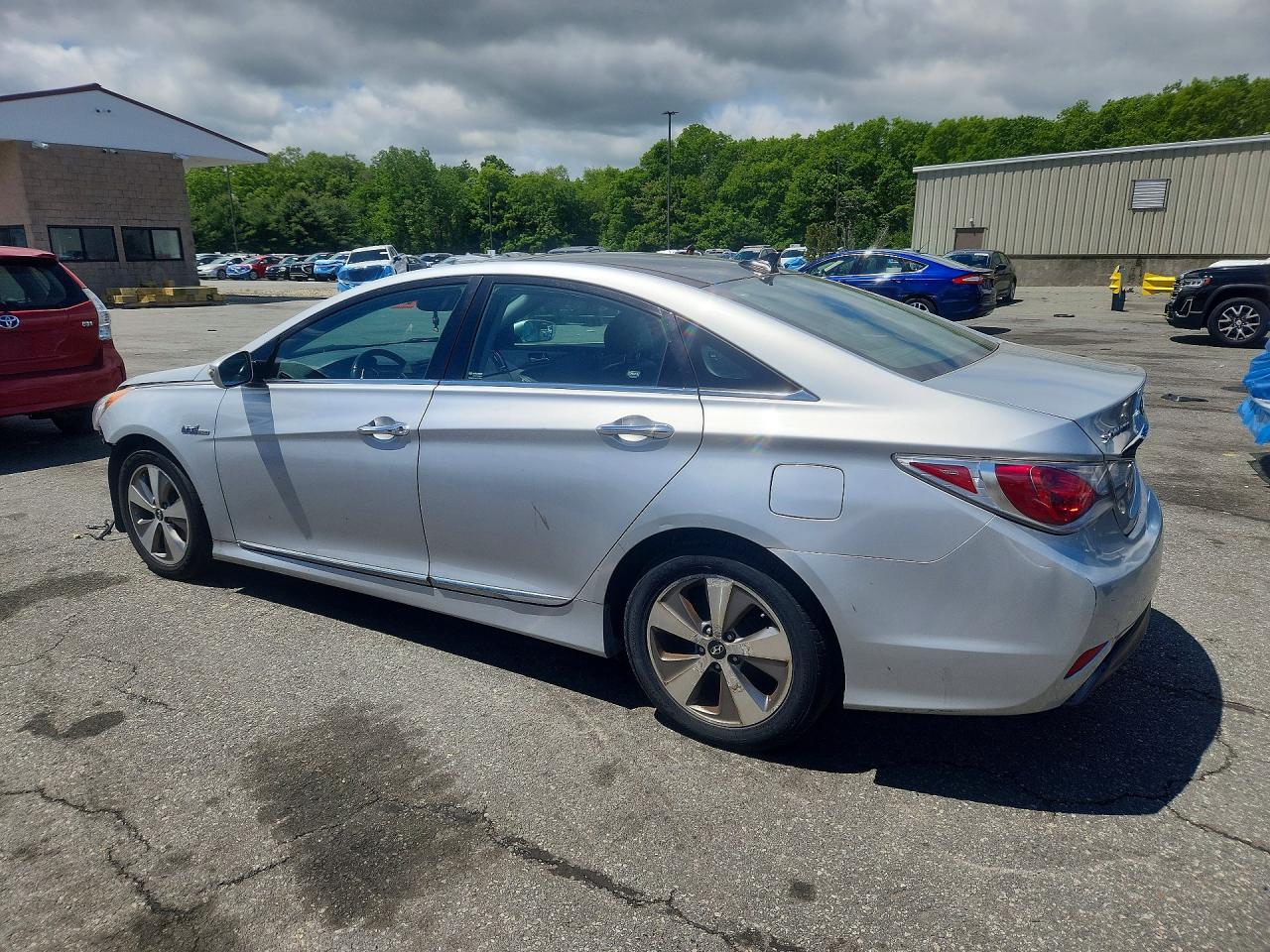 Hyundai SONATA Hybrid