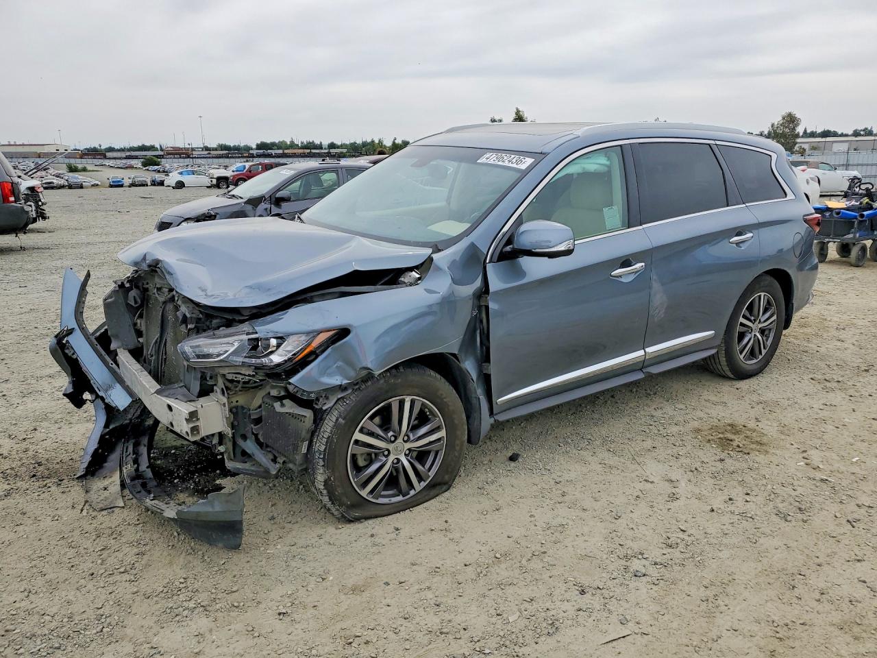 Salvage INFINITI Qx Image