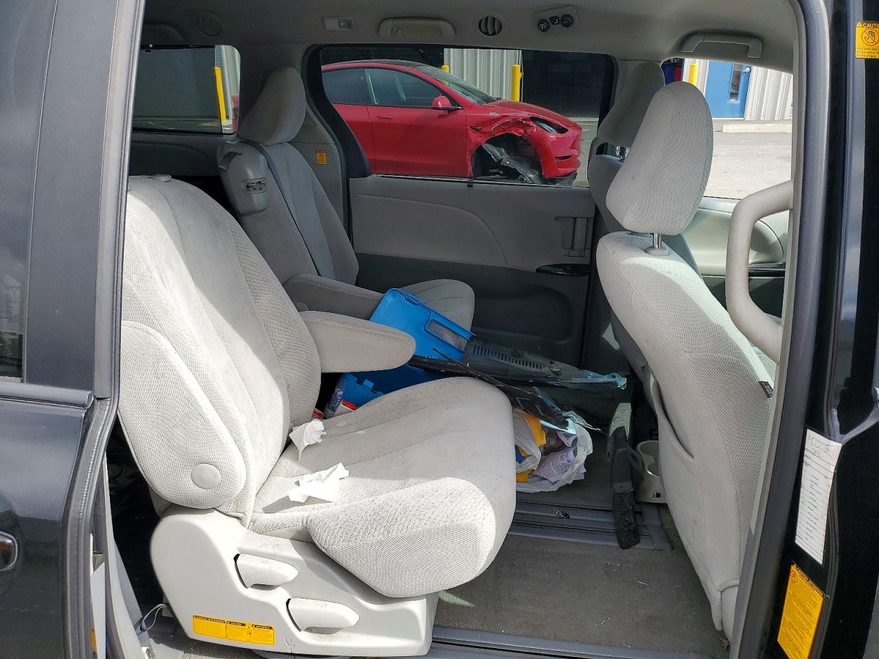 Toyota Sienna Le