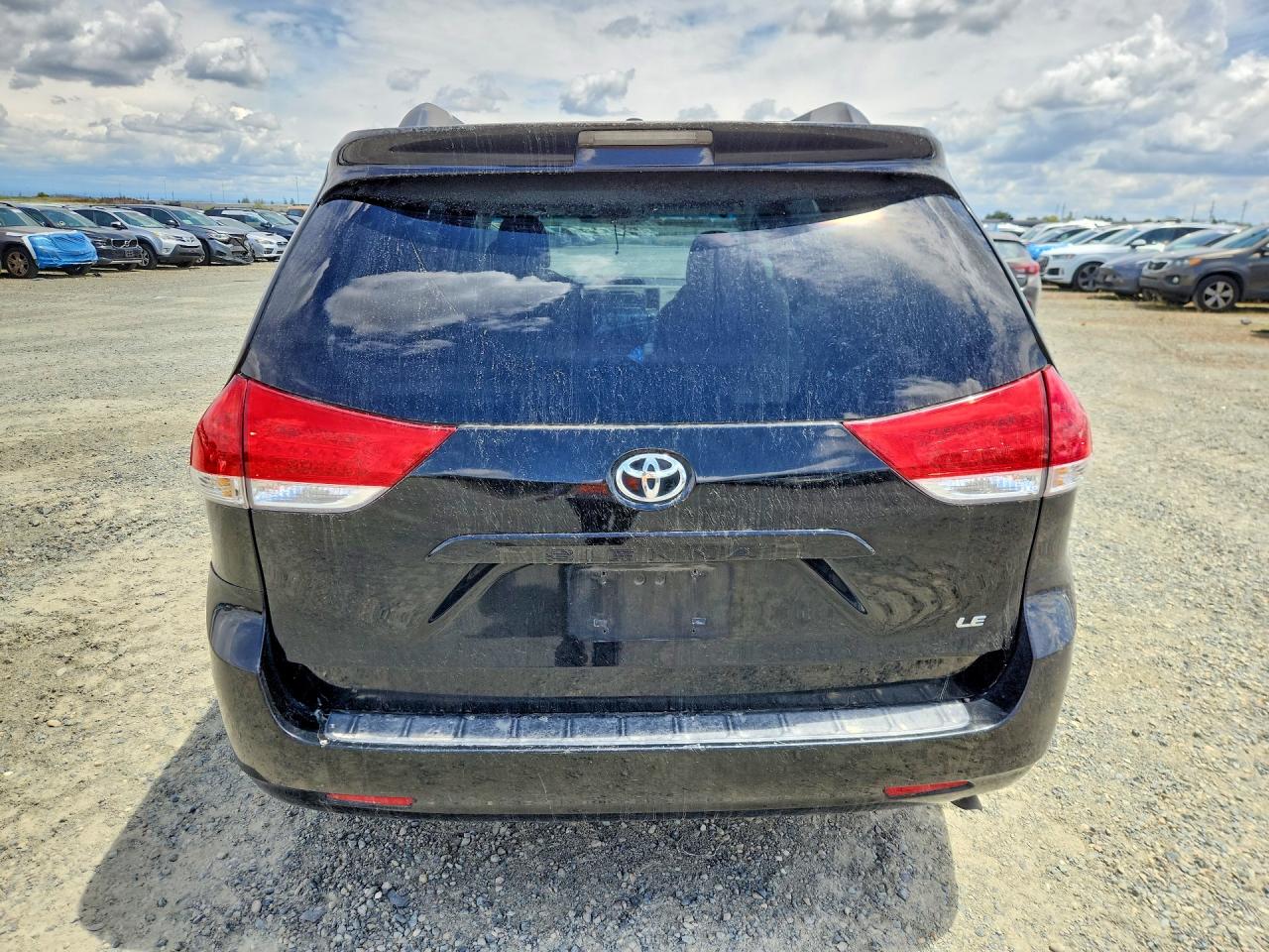 Toyota Sienna Le