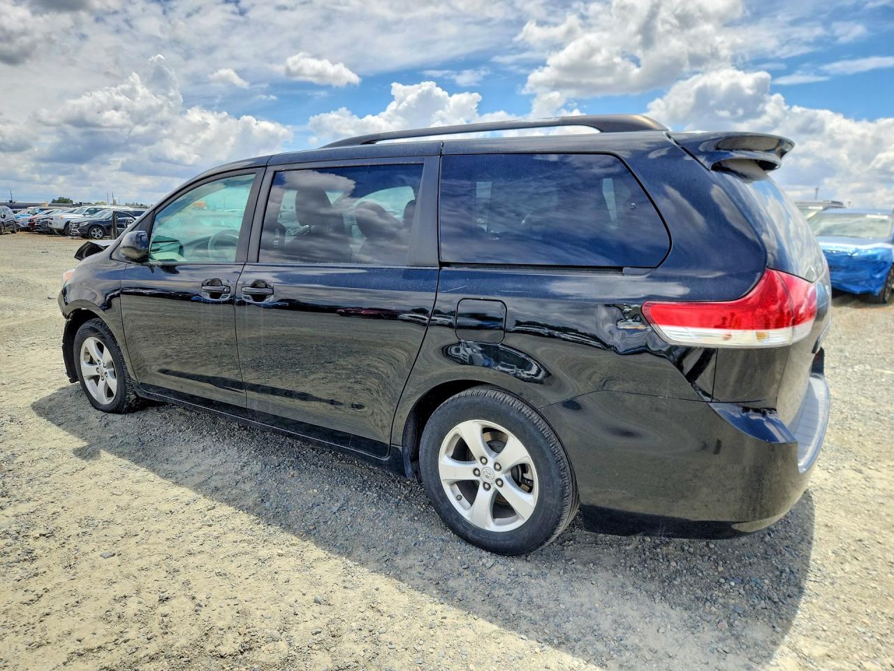 Toyota Sienna Le